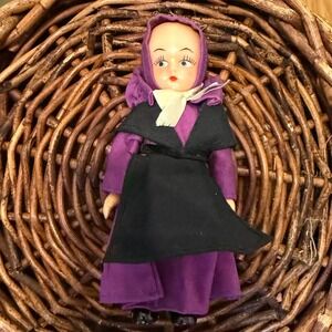 Vintage Amish Doll 5.5" Pennsylvania Dutch Purple Dress Cloth Body